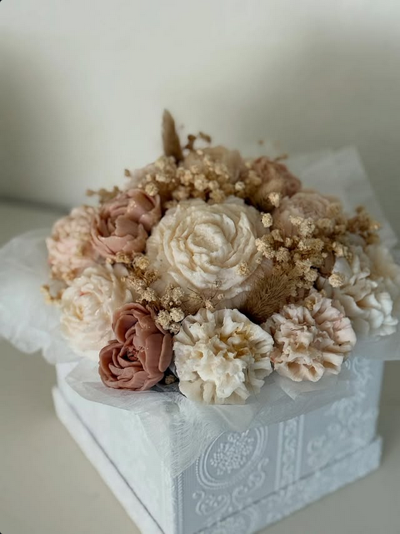 Ivory blush bouquet